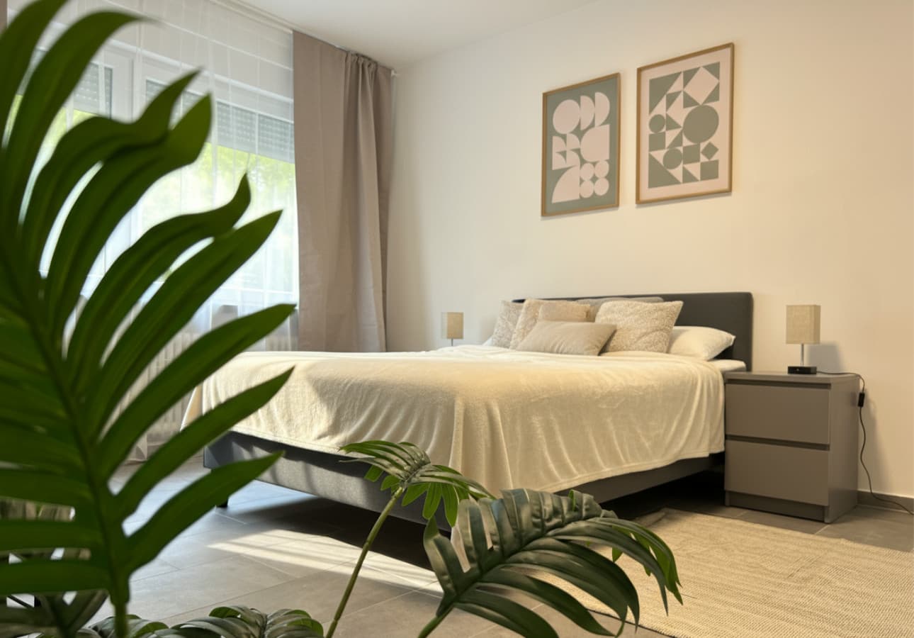 Geräumige Wohnung mit Balkon – Nähe Schlosspark